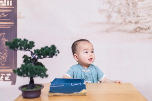 保定三个月宝宝抬头不稳 保定三个月宝宝抬头不稳